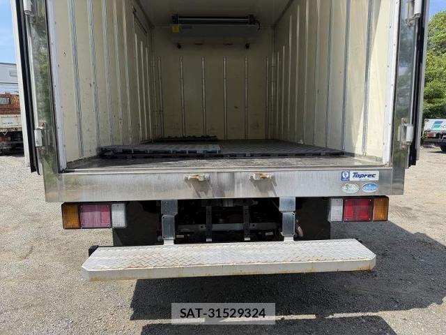 Isuzu ELF TRUCK 2013-11 7392045-19