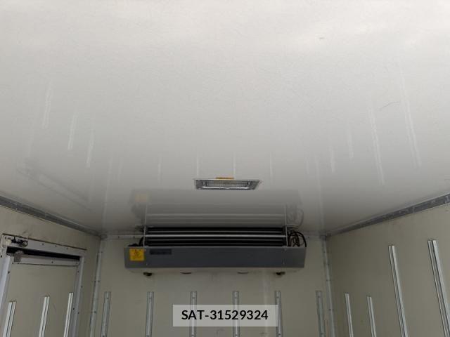 Isuzu ELF TRUCK 2013-11 7392045-23