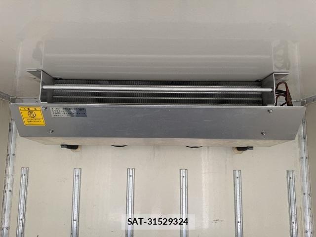 Isuzu ELF TRUCK 2013-11 7392045-26