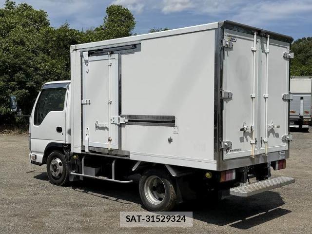 Isuzu ELF TRUCK 2013-11 7392045-3