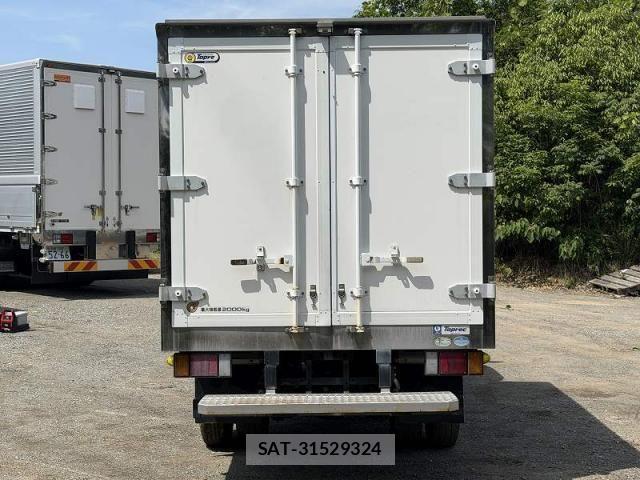 Isuzu ELF TRUCK 2013-11 7392045-4