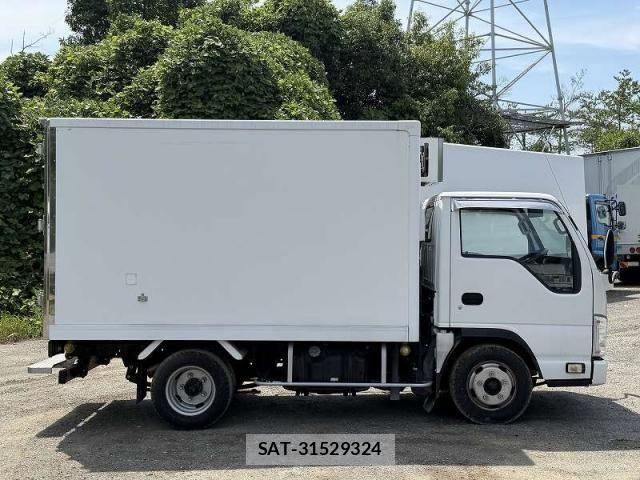 Isuzu ELF TRUCK 2013-11 7392045-6