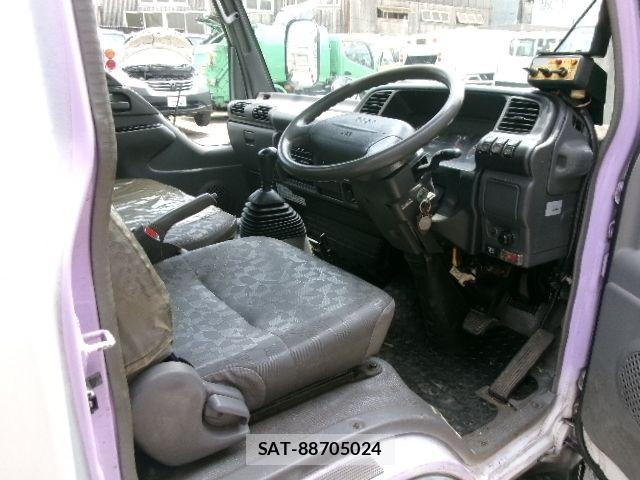 Isuzu ELF TRUCK 2006-06 7392036-16