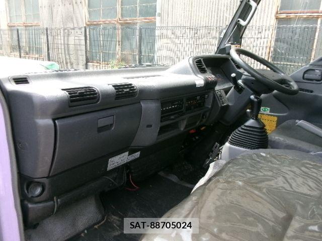 Isuzu ELF TRUCK 2006-06 7392036-23