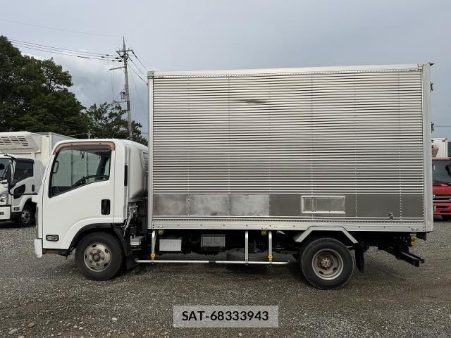 Isuzu ELF TRUCK 2011-08 7392051-2