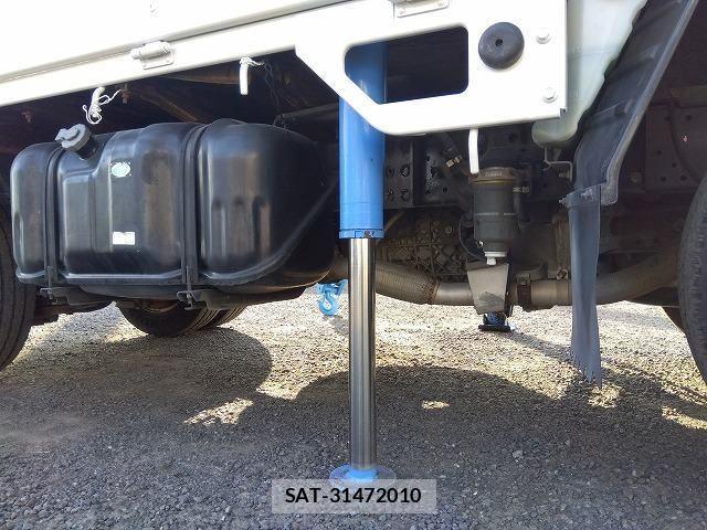Isuzu ELF TRUCK 2006-03 7392042-12