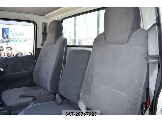 Isuzu ELF TRUCK 2014-04 7454123-12