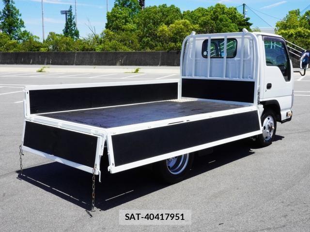 Isuzu ELF TRUCK 2013-07 7454117-11