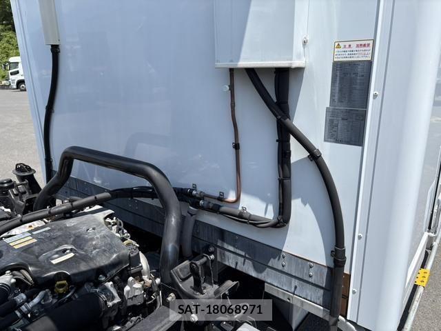 Isuzu ELF TRUCK 2015-05 7454118-13
