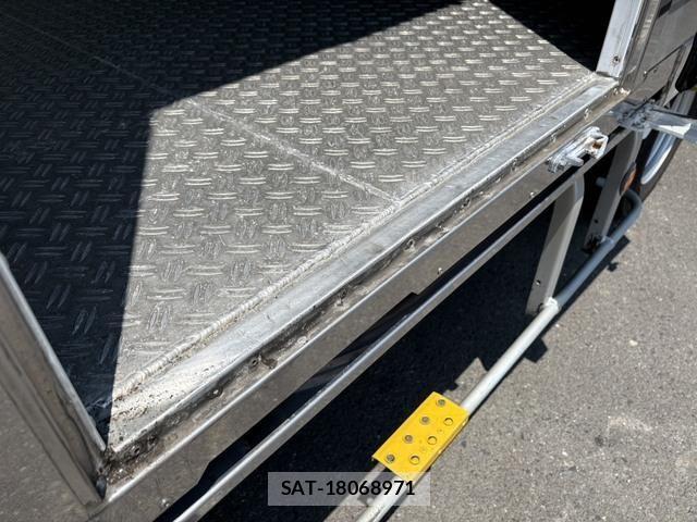 Isuzu ELF TRUCK 2015-05 7454118-15