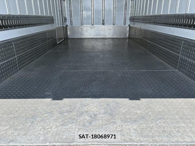 Isuzu ELF TRUCK 2015-05 7454118-19