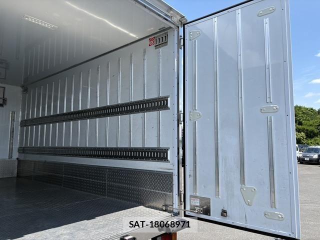Isuzu ELF TRUCK 2015-05 7454118-22