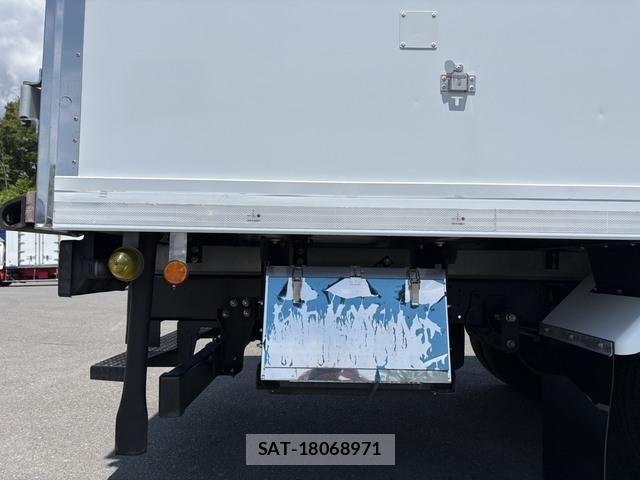 Isuzu ELF TRUCK 2015-05 7454118-28