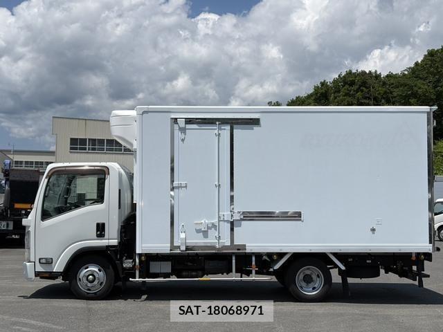 Isuzu ELF TRUCK 2015-05 7454118-3