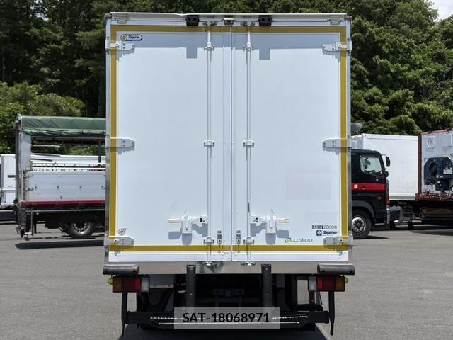 Isuzu ELF TRUCK 2015-05 7454118-6