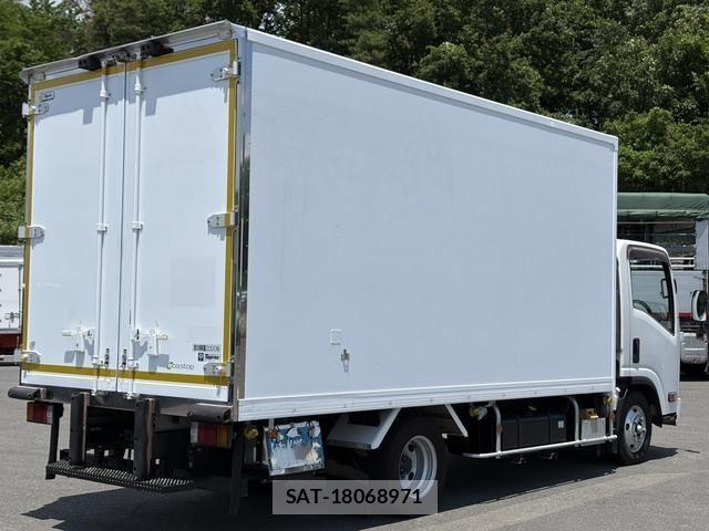 Isuzu ELF TRUCK 2015-05 7454118-7