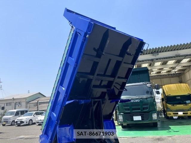 Isuzu ELF TRUCK 2020-02 7454115-13