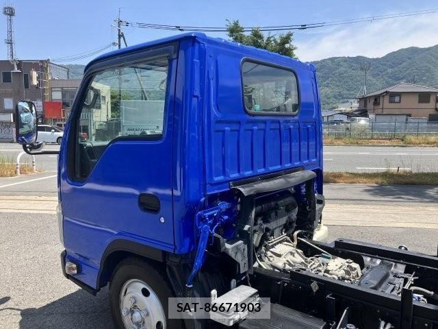 Isuzu ELF TRUCK 2020-02 7454115-17