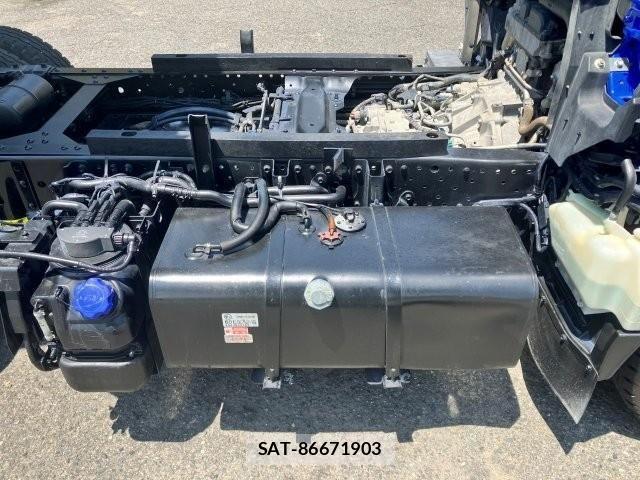 Isuzu ELF TRUCK 2020-02 7454115-18