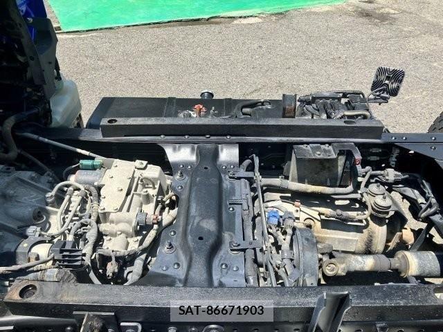 Isuzu ELF TRUCK 2020-02 7454115-24