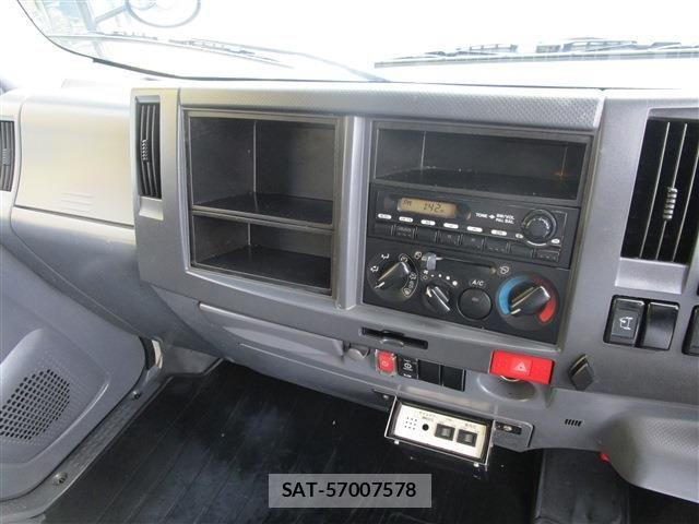 Isuzu ELF TRUCK 2014-04 7454121-10