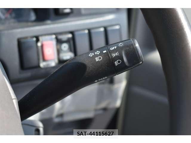 Isuzu ELF TRUCK 2017-07 7454119-14