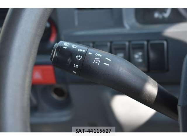 Isuzu ELF TRUCK 2017-07 7454119-15
