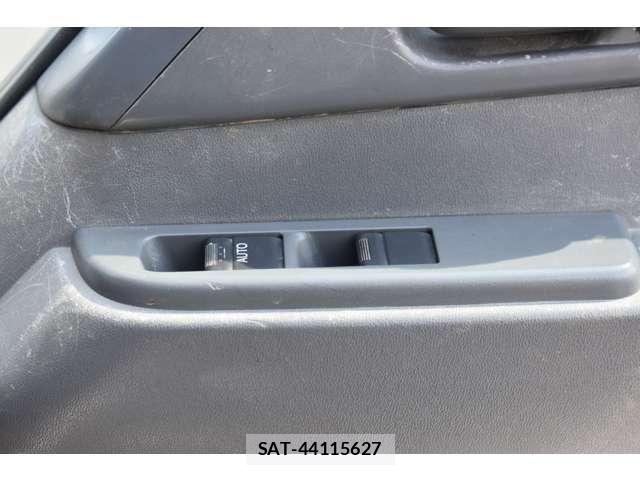 Isuzu ELF TRUCK 2017-07 7454119-8