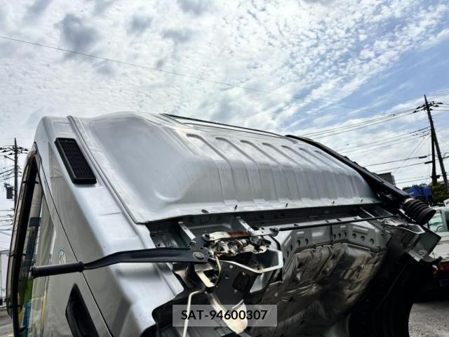 Isuzu ELF TRUCK 2017-10 7454125-19