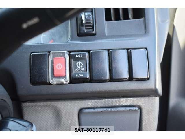 Isuzu ELF TRUCK 2015-03 7454122-18