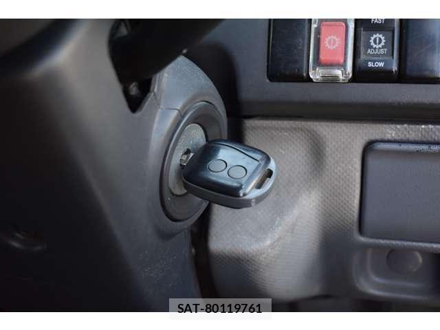Isuzu ELF TRUCK 2015-03 7454122-19