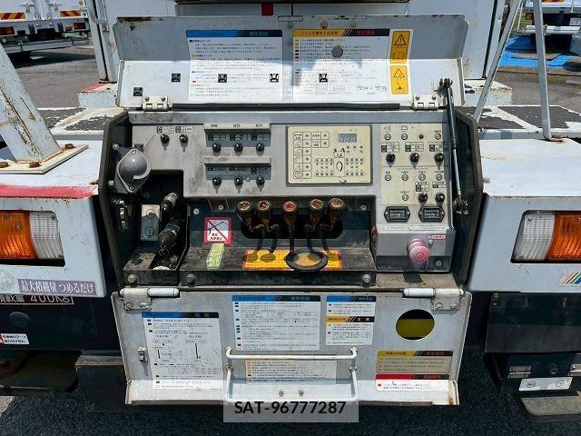 Isuzu ELF TRUCK 2012-08 7500437-15