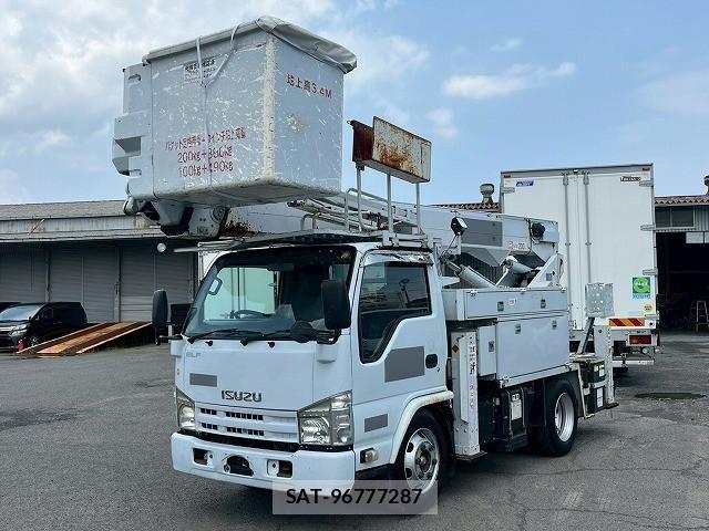 Isuzu ELF TRUCK 2012-08 7500437-1