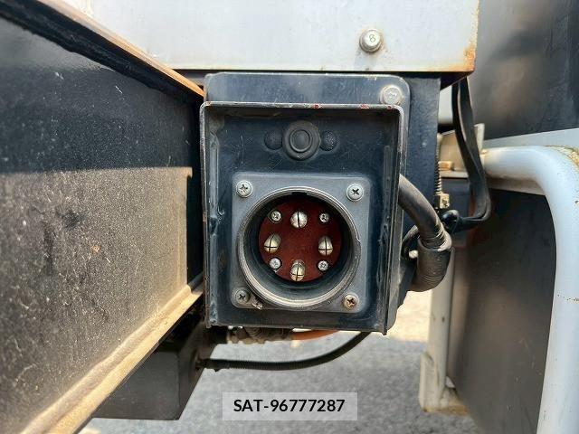 Isuzu ELF TRUCK 2012-08 7500437-20