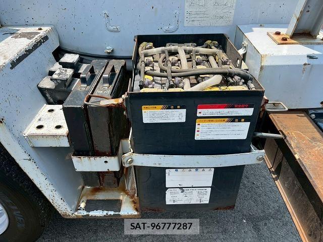 Isuzu ELF TRUCK 2012-08 7500437-22