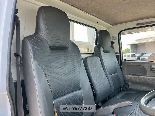 Isuzu ELF TRUCK 2012-08 7500437-27
