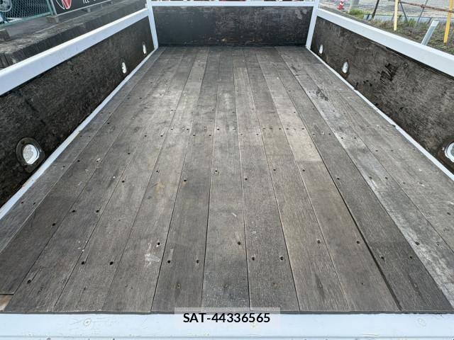 Isuzu ELF TRUCK 2012-02 7500429-11