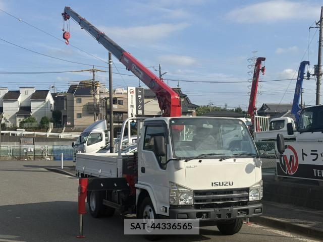 Isuzu ELF TRUCK 2012-02 7500429-1