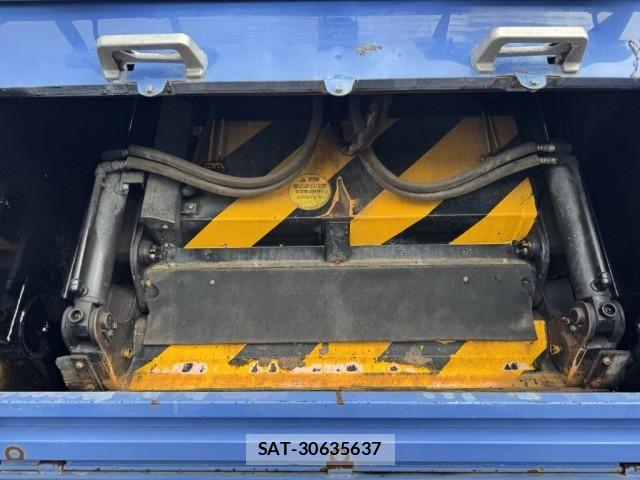 Isuzu ELF TRUCK 2018-11 7500412-7