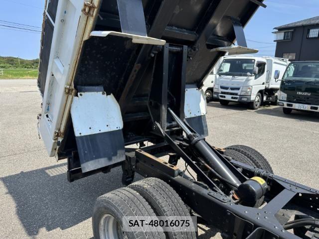 Isuzu ELF TRUCK 2011-11 7500444-13