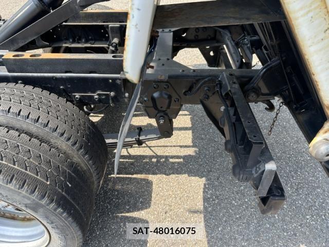 Isuzu ELF TRUCK 2011-11 7500444-23
