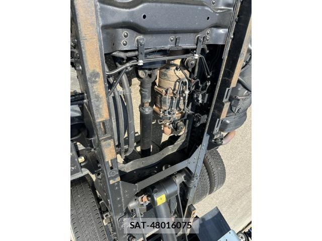 Isuzu ELF TRUCK 2011-11 7500444-24