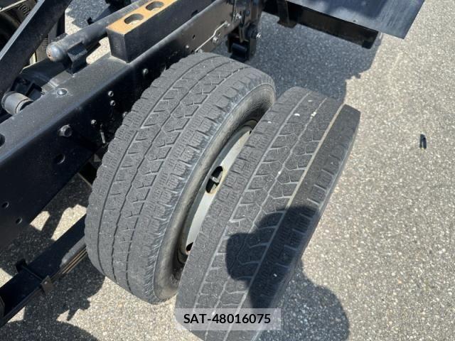 Isuzu ELF TRUCK 2011-11 7500444-29