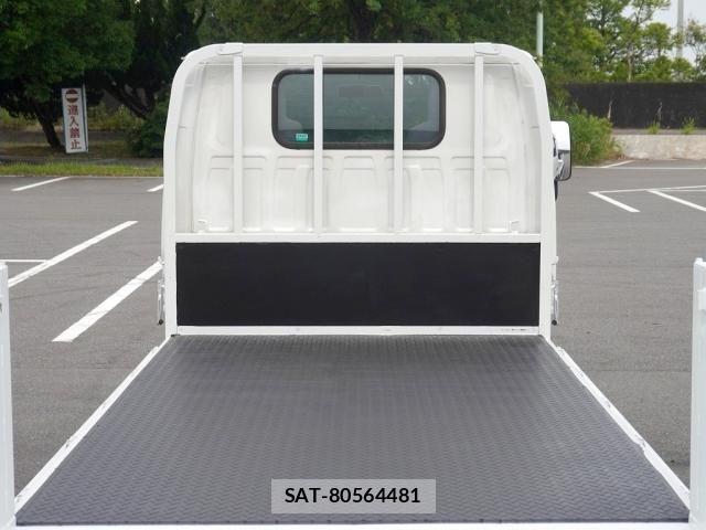Isuzu ELF TRUCK 2017-04 7508601-3