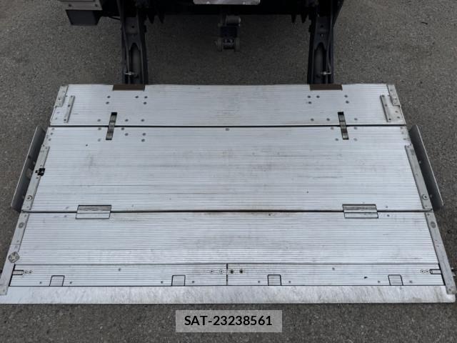 Isuzu ELF TRUCK 2019-03 7500416-12