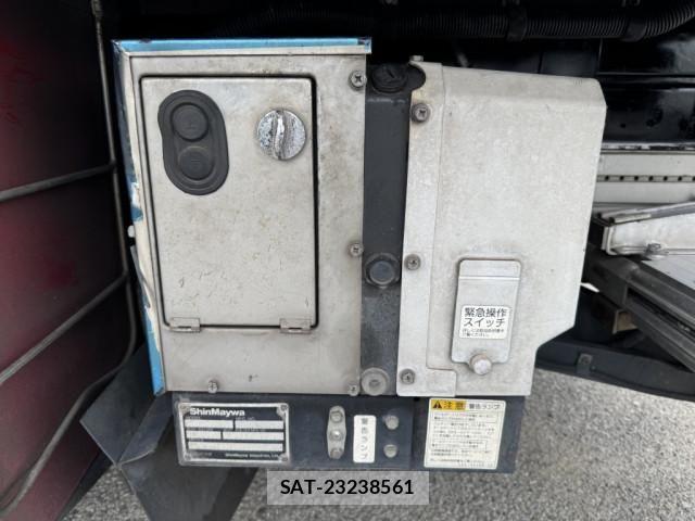 Isuzu ELF TRUCK 2019-03 7500416-13