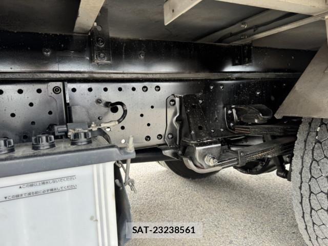 Isuzu ELF TRUCK 2019-03 7500416-25