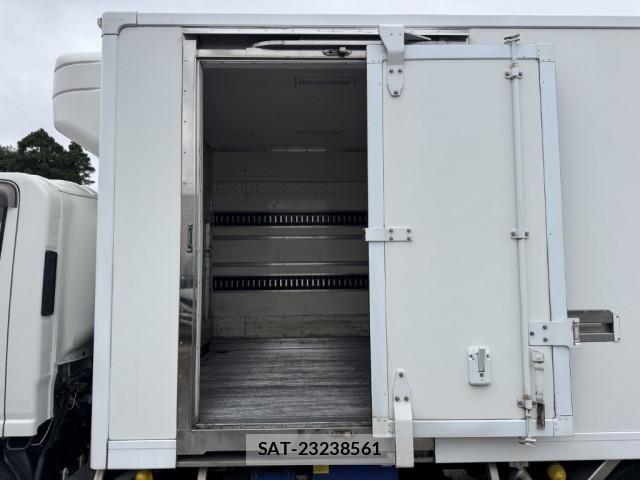 Isuzu ELF TRUCK 2019-03 7500416-8