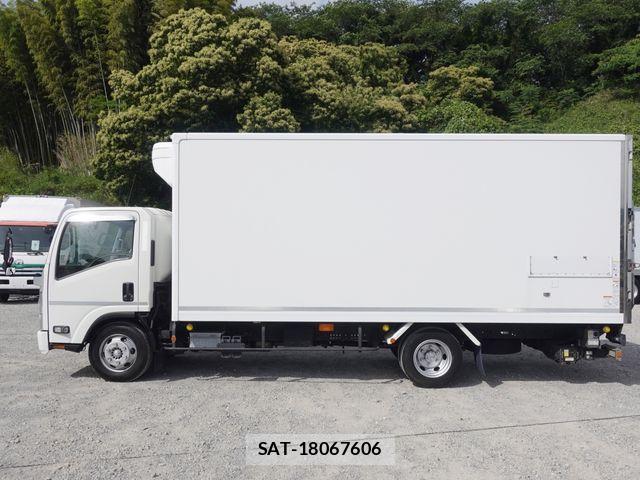 Isuzu ELF TRUCK 2021-02 7500455-12