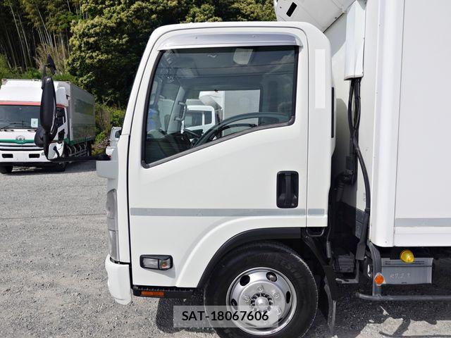 Isuzu ELF TRUCK 2021-02 7500455-14